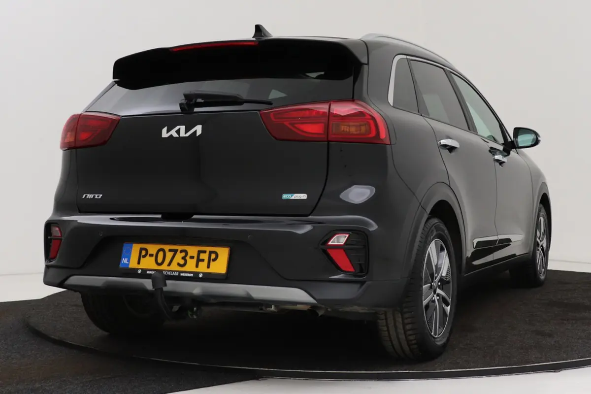 1.6 GDi PHEV ExecutiveLine | 28.000 KM! | Org NL | Trekhaak | Schuif-/Kanteldak | CarPlay | Camera | Digital Cockpit |
