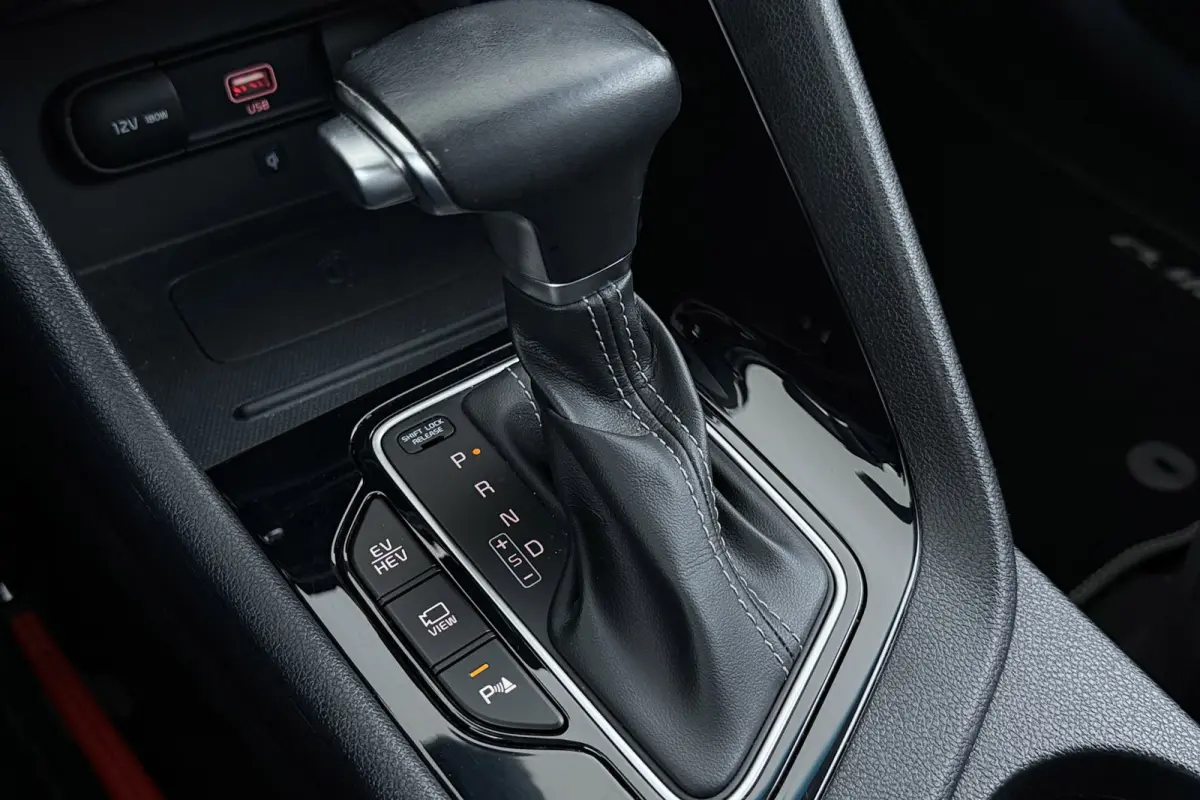 1.6 GDi PHEV ExecutiveLine | 28.000 KM! | Org NL | Trekhaak | Schuif-/Kanteldak | CarPlay | Camera | Digital Cockpit |