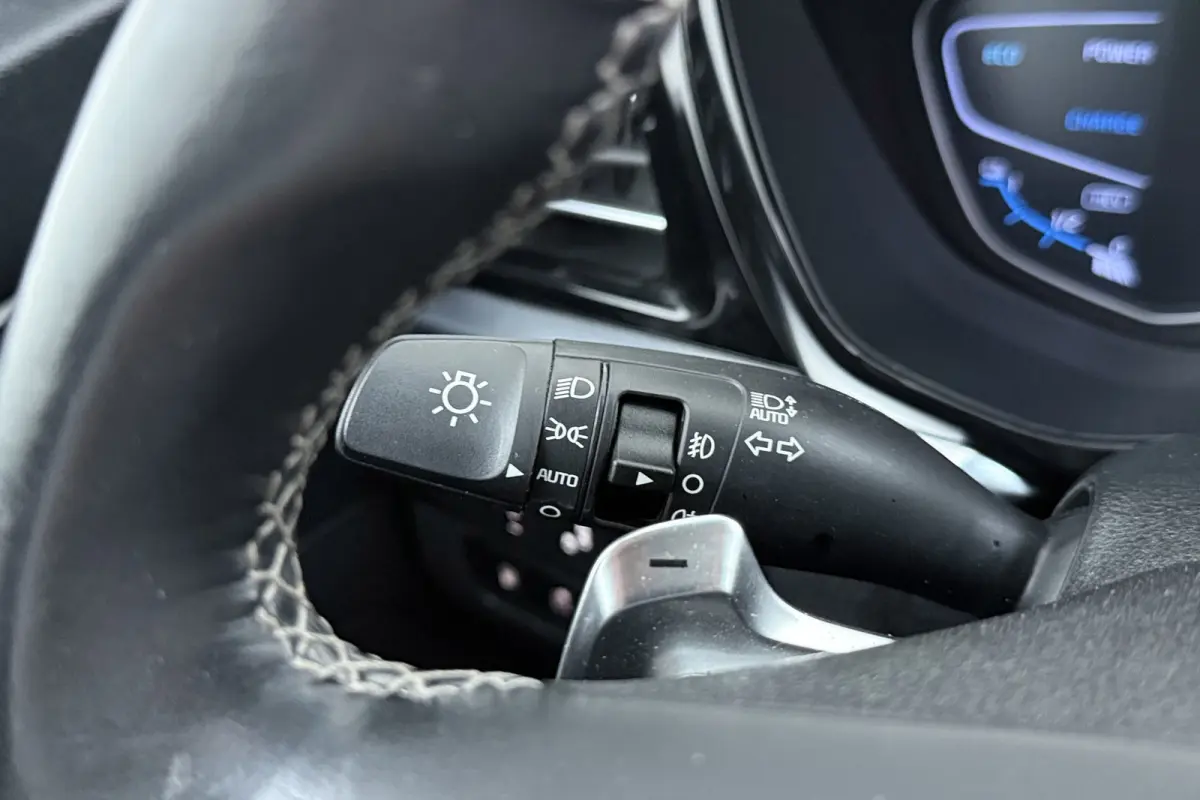 1.6 GDi PHEV ExecutiveLine | 28.000 KM! | Org NL | Trekhaak | Schuif-/Kanteldak | CarPlay | Camera | Digital Cockpit |