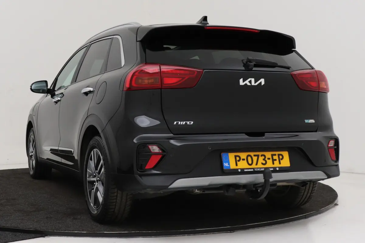1.6 GDi PHEV ExecutiveLine | 28.000 KM! | Org NL | Trekhaak | Schuif-/Kanteldak | CarPlay | Camera | Digital Cockpit |