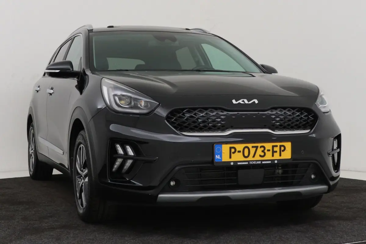1.6 GDi PHEV ExecutiveLine | 28.000 KM! | Org NL | Trekhaak | Schuif-/Kanteldak | CarPlay | Camera | Digital Cockpit |