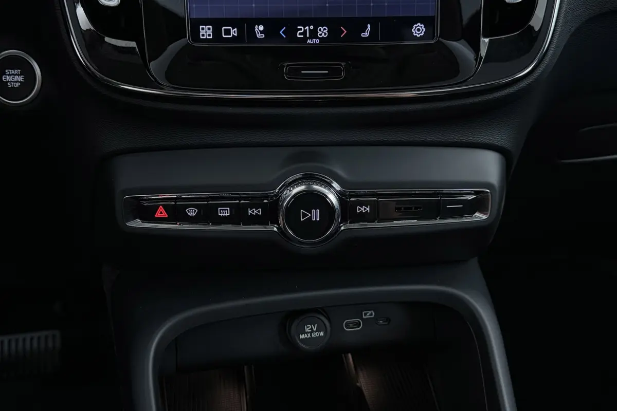 2.0 B4 Plus Black Edition | Uitklap Trekhaak | Panoramadak | Harman/Kardon | Digital Cockpit | CarPlay |