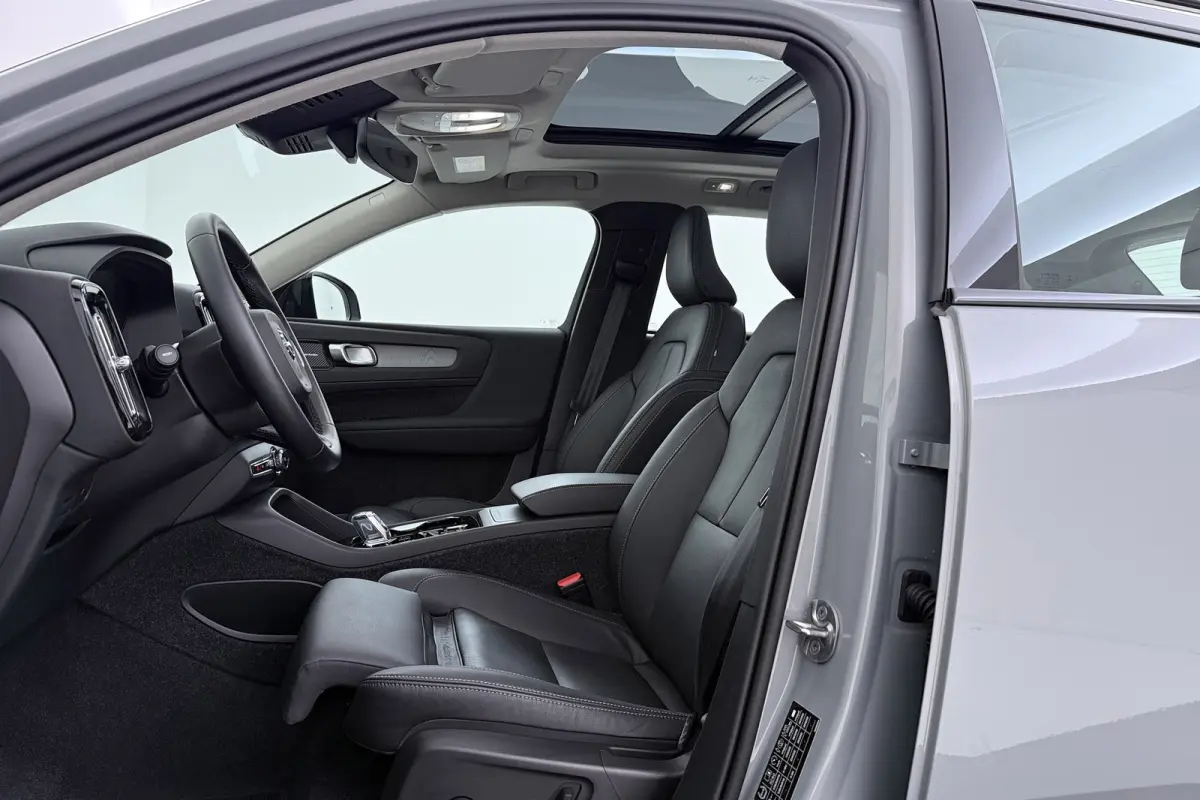 2.0 B4 Plus Black Edition | Uitklap Trekhaak | Panoramadak | Harman/Kardon | Digital Cockpit | CarPlay |