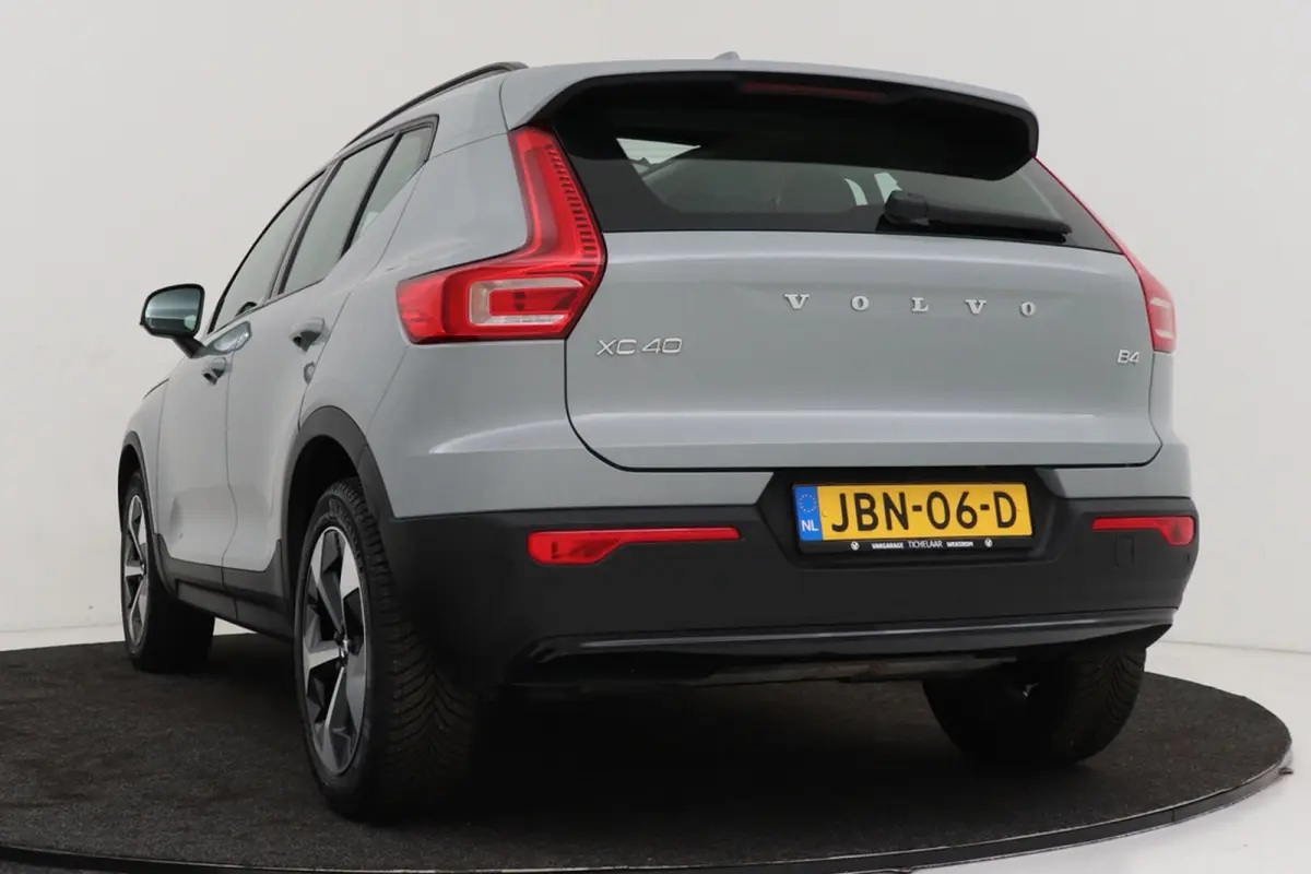 2.0 B4 Plus Black Edition | Uitklap Trekhaak | Panoramadak | Harman/Kardon | Digital Cockpit | CarPlay |