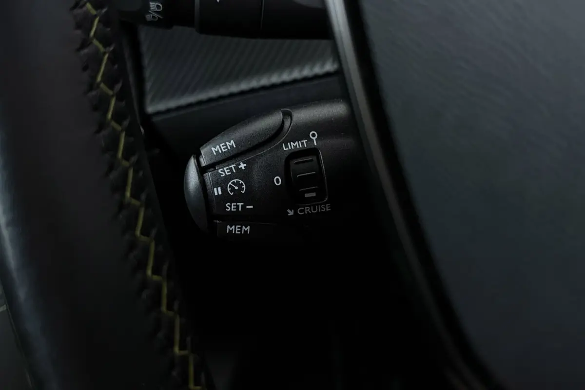 EV GT 50 kWh | 3-Fase | SOH 96,4%! | Camera | Digital Cockpit | Stoelverwarming | CarPlay | Breed Navi |