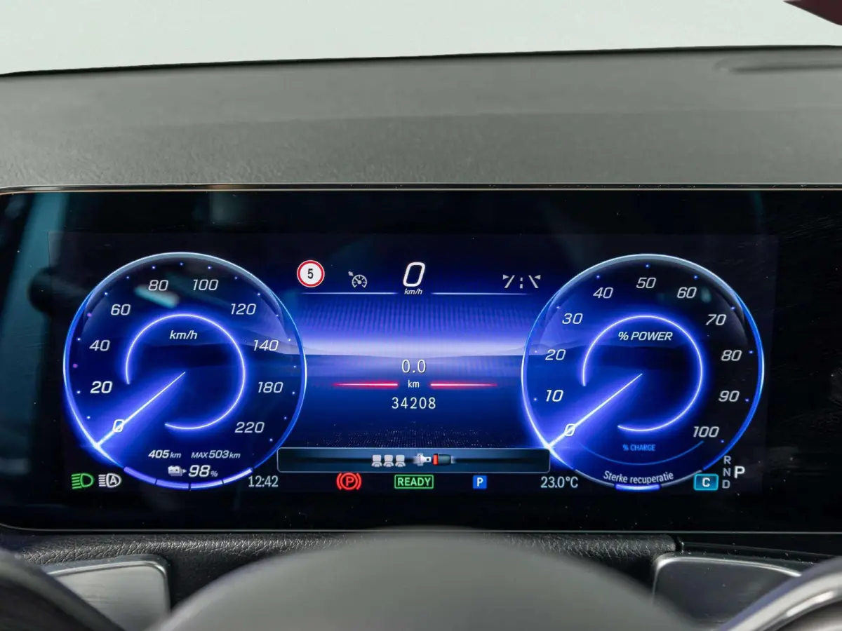 250+ AMG Line 71 kWh