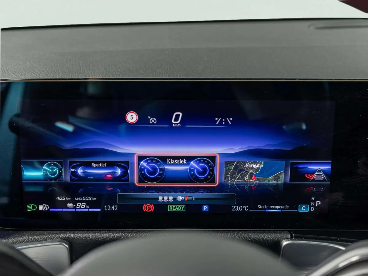 250+ AMG Line 71 kWh