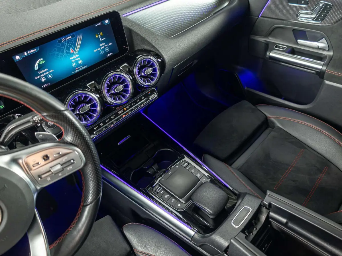 250 Business Solution AMG 67 kWh | Panorama dak | Trekhaak