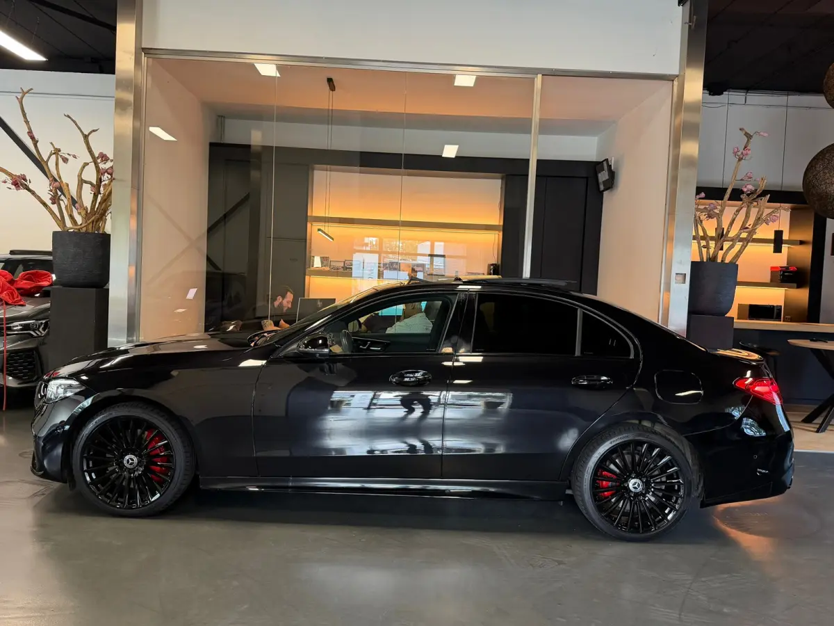 300 e AMG Night Pano Memory 360Cam. Head up
