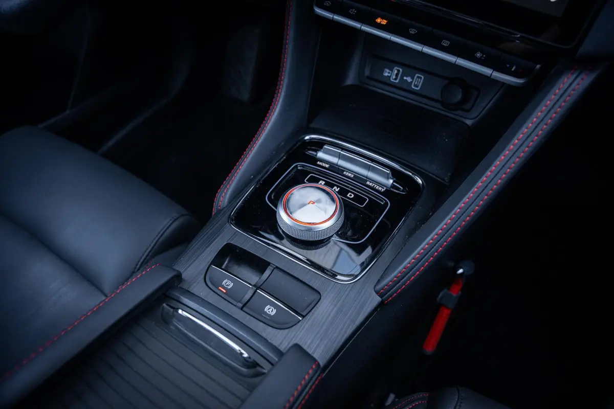 Long Range Luxury 70 kWh Org.NL|1e-eig.|Pano-dak|Leder|360°|ACC|Carplay|Dealeronderhouden