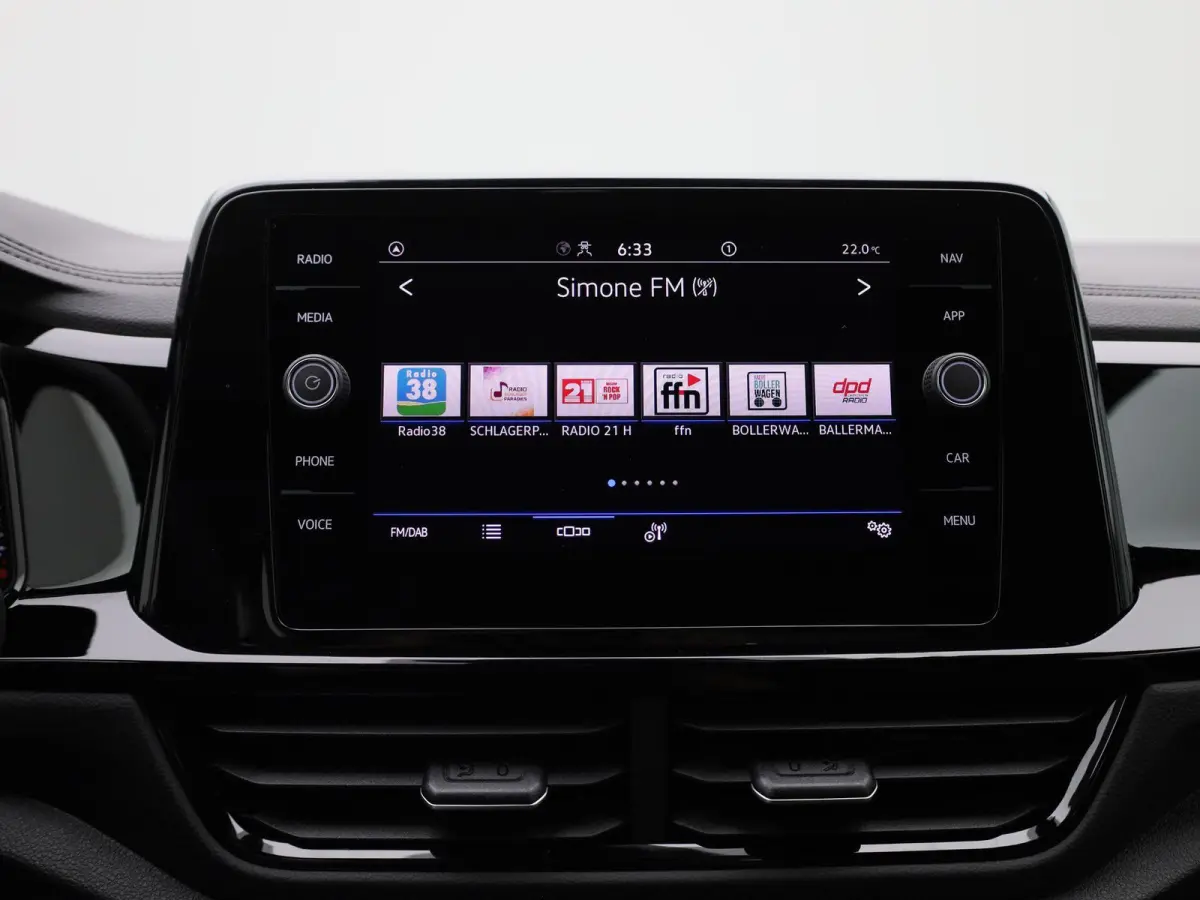 1.5 TSI R-Line 150 PK| Trekhaak Afneembaar | LEDER Interieur | Navigatie | Stoelverwarming | Stuurwielverwarming | Dodehoekdetectie | Achteruitrijcamera