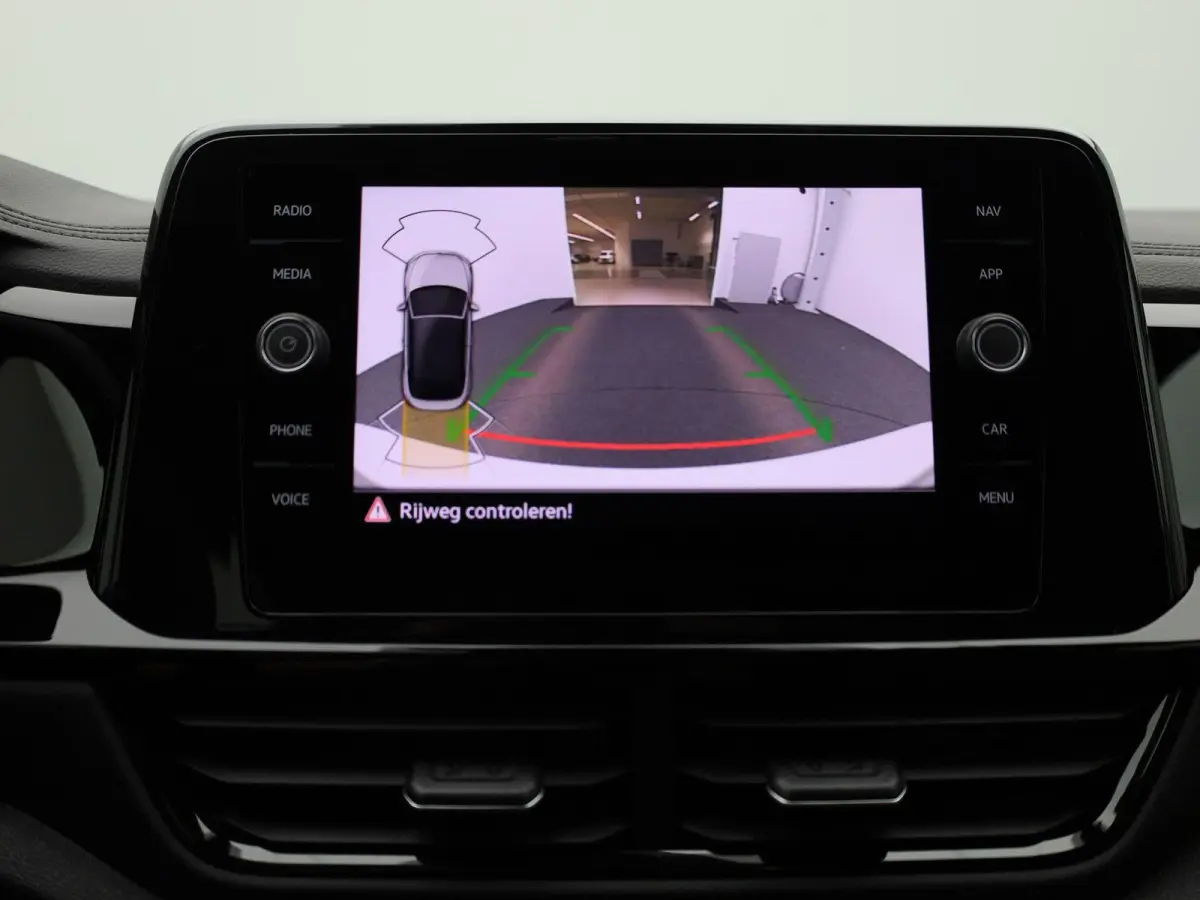 1.5 TSI R-Line 150 PK| Trekhaak Afneembaar | LEDER Interieur | Navigatie | Stoelverwarming | Stuurwielverwarming | Dodehoekdetectie | Achteruitrijcamera