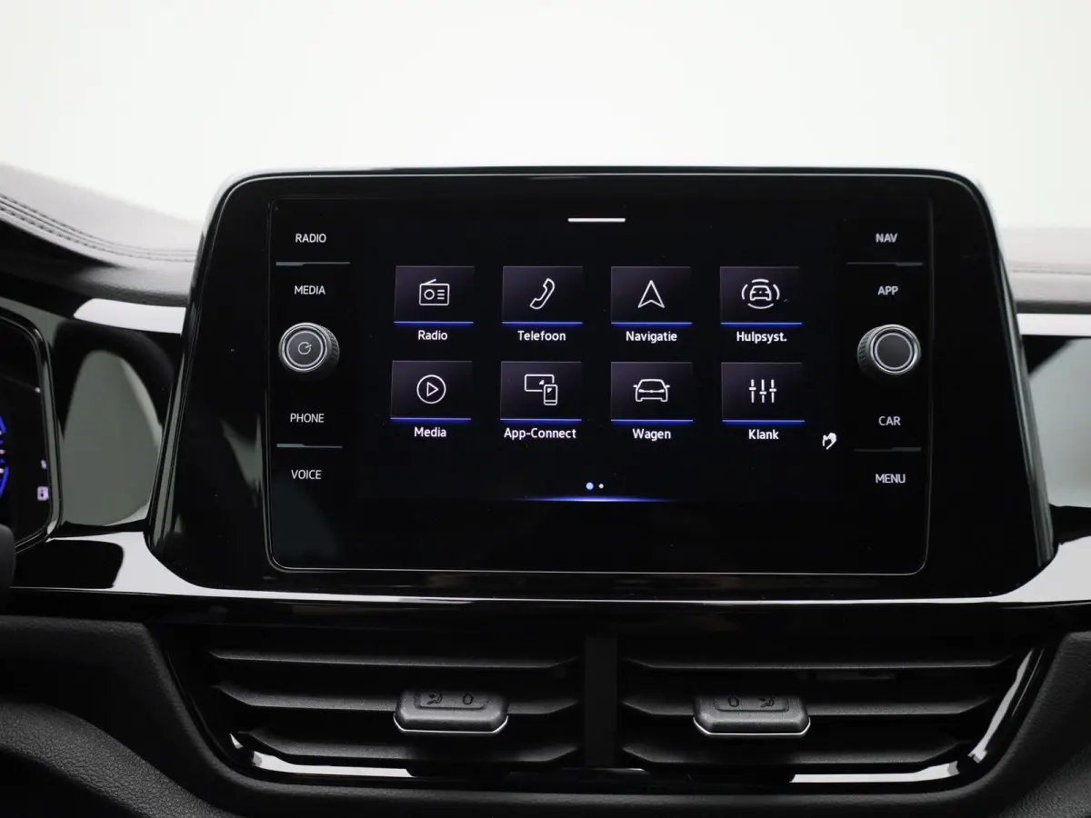1.5 TSI R-Line 150 PK| Trekhaak Afneembaar | LEDER Interieur | Navigatie | Stoelverwarming | Stuurwielverwarming | Dodehoekdetectie | Achteruitrijcamera