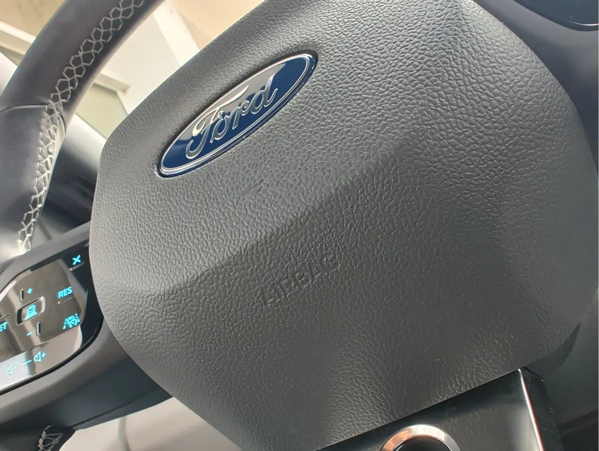 STANDARD RANGE RWD 52 kWh Massagestoel | Head-up Display | Adaptive Cruise | Google