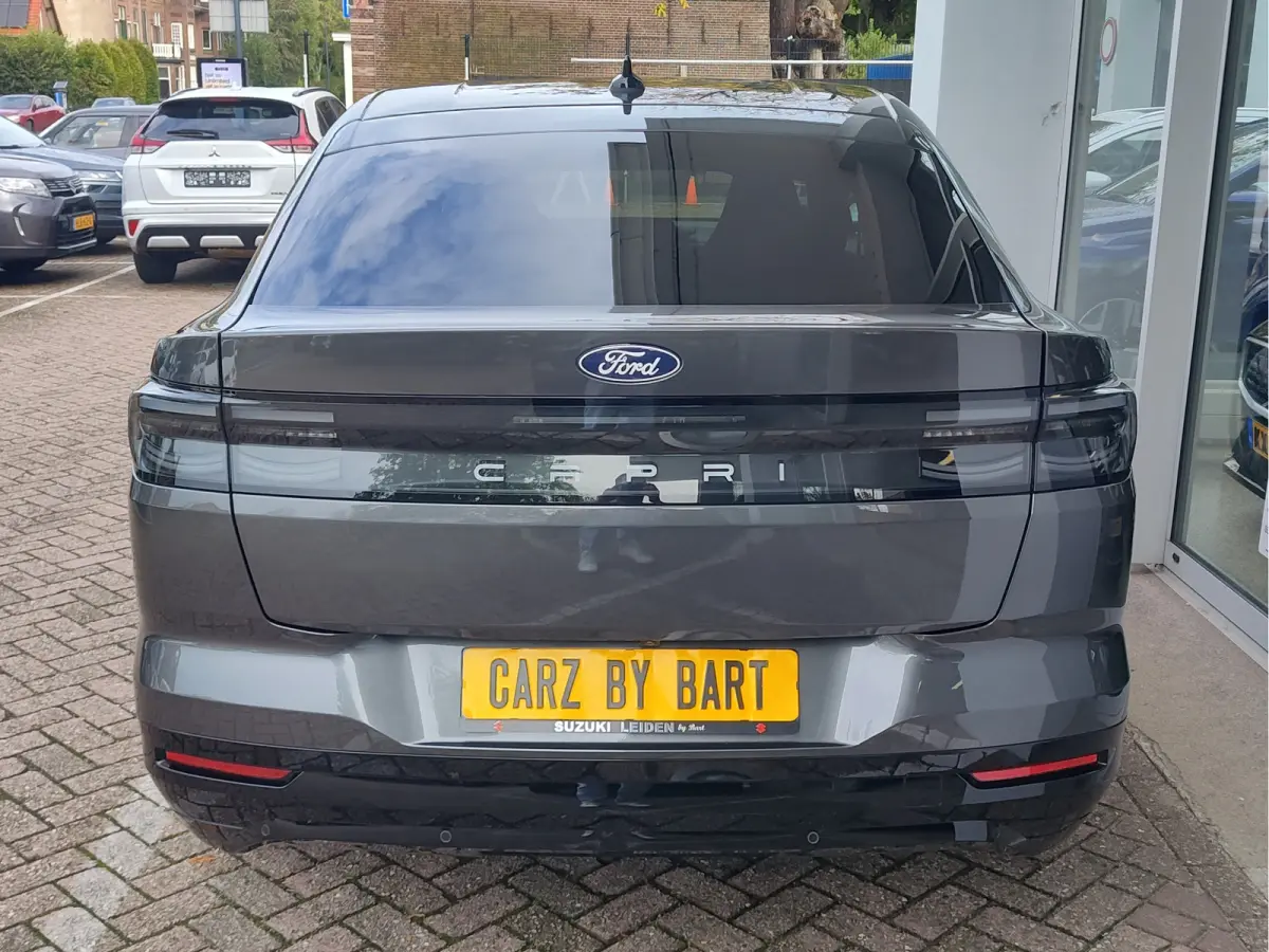 STANDARD RANGE RWD 52 kWh Massagestoel | Head-up Display | Adaptive Cruise | Google