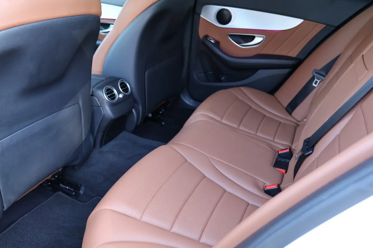 180 AMG | panoramadak | dodehoek detectie | apple carplay | leder | sfeerverlichting | achteruitrijcamera