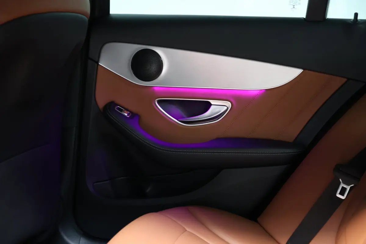 180 AMG | panoramadak | dodehoek detectie | apple carplay | leder | sfeerverlichting | achteruitrijcamera