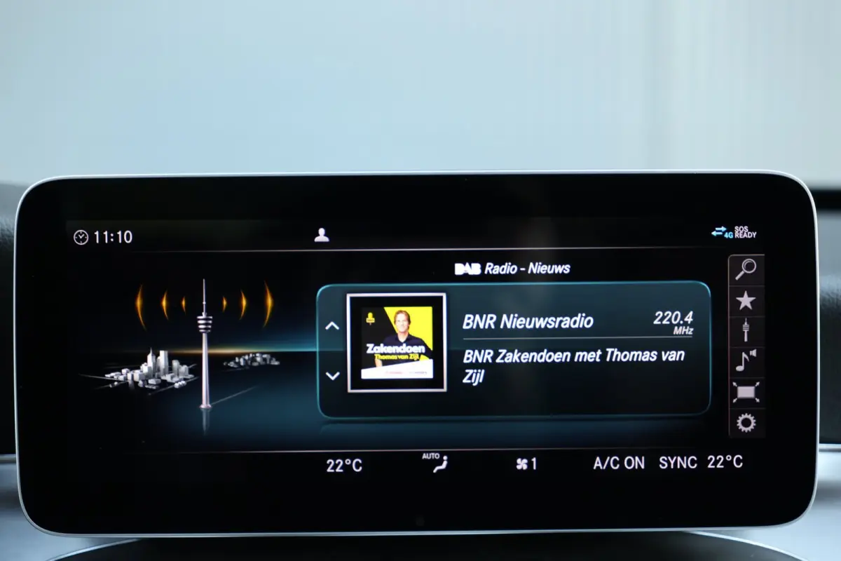 180 AMG | panoramadak | dodehoek detectie | apple carplay | leder | sfeerverlichting | achteruitrijcamera