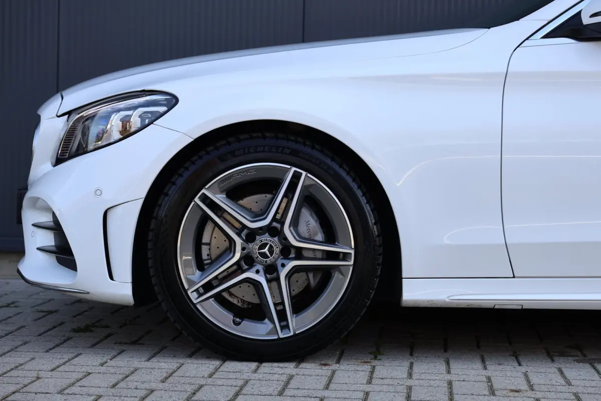 180 AMG | panoramadak | dodehoek detectie | apple carplay | leder | sfeerverlichting | achteruitrijcamera