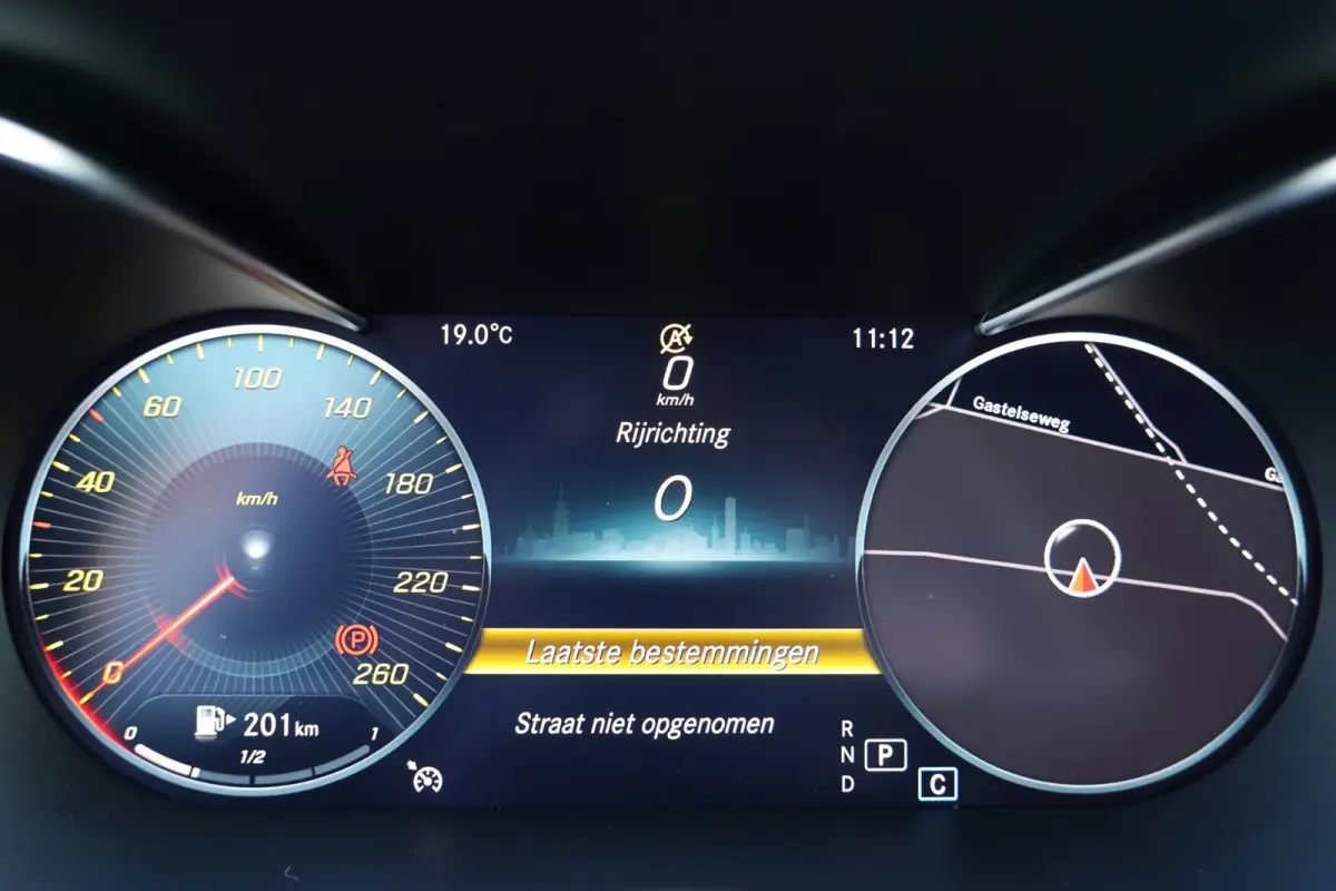 180 AMG | panoramadak | dodehoek detectie | apple carplay | leder | sfeerverlichting | achteruitrijcamera