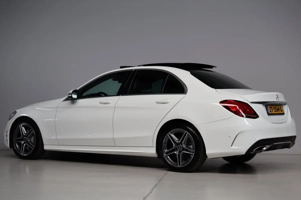 180 AMG | panoramadak | dodehoek detectie | apple carplay | leder | sfeerverlichting | achteruitrijcamera