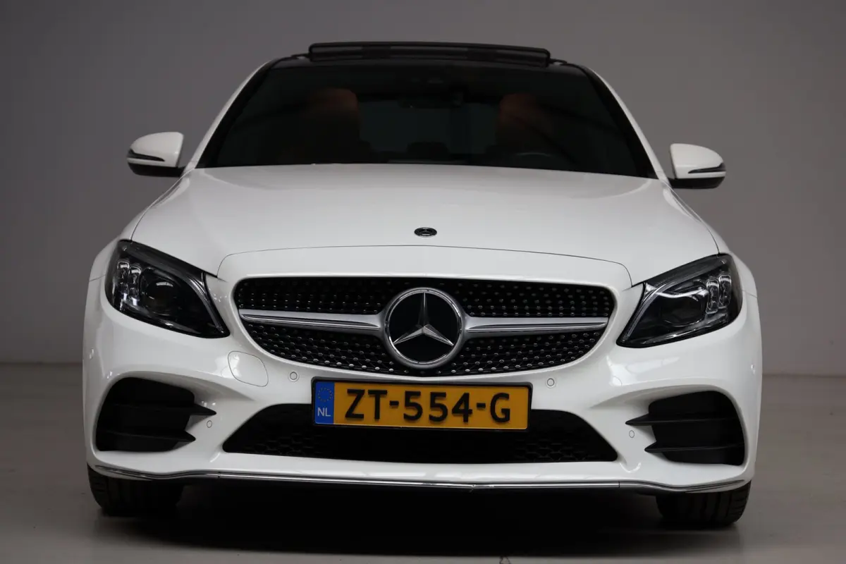 180 AMG | panoramadak | dodehoek detectie | apple carplay | leder | sfeerverlichting | achteruitrijcamera