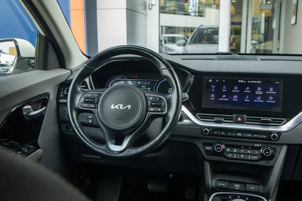DynamicLine 64 kWh | Apple Carplay/Android Auto | Stuur/Stoel verwarming | Adaptive Cruise Control | Camera | Achteruitrijcamera | Apple Carplay/Android Auto|telefoonintegratie premium | Cru