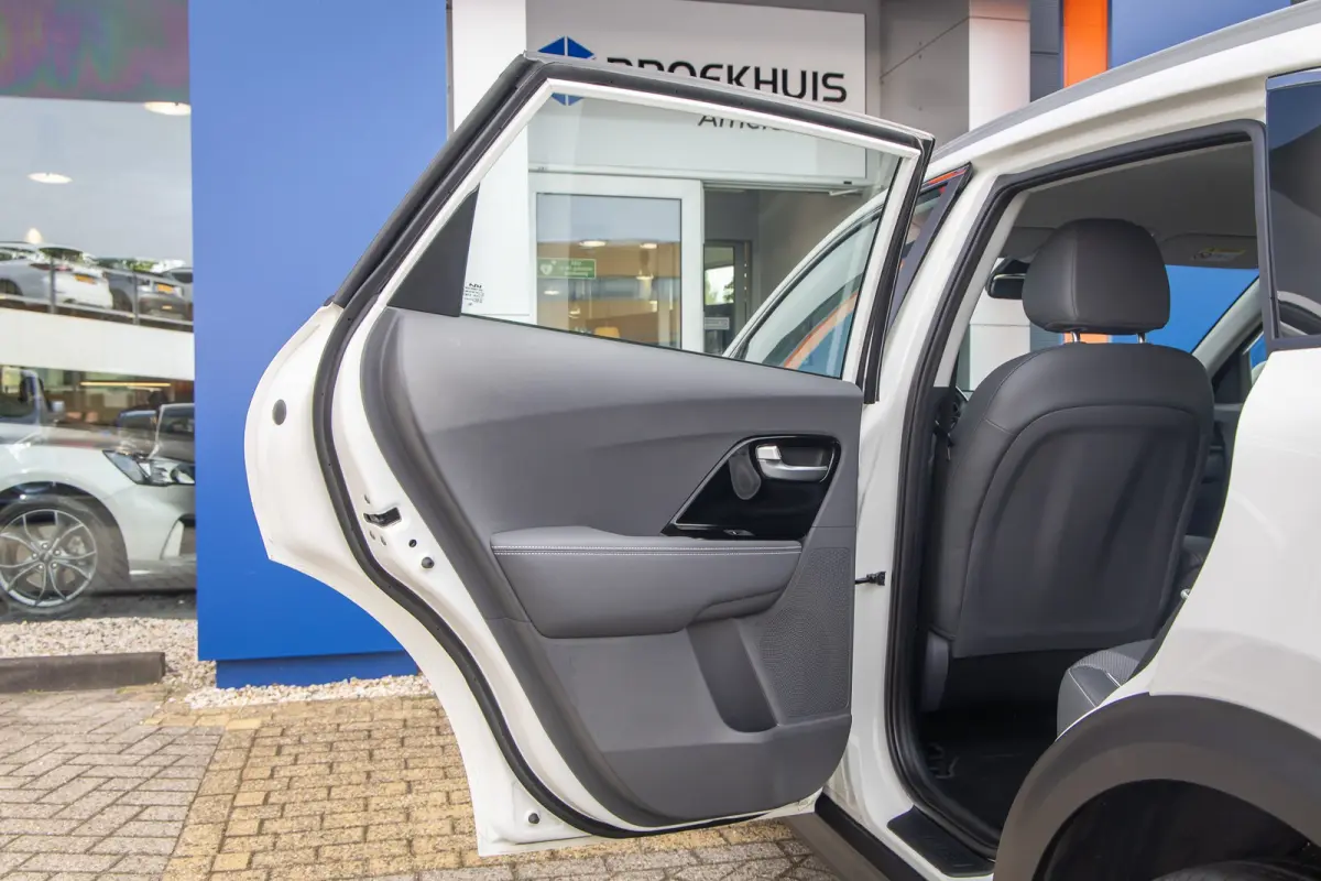 DynamicLine 64 kWh | Apple Carplay/Android Auto | Stuur/Stoel verwarming | Adaptive Cruise Control | Camera | Achteruitrijcamera | Apple Carplay/Android Auto|telefoonintegratie premium | Cru