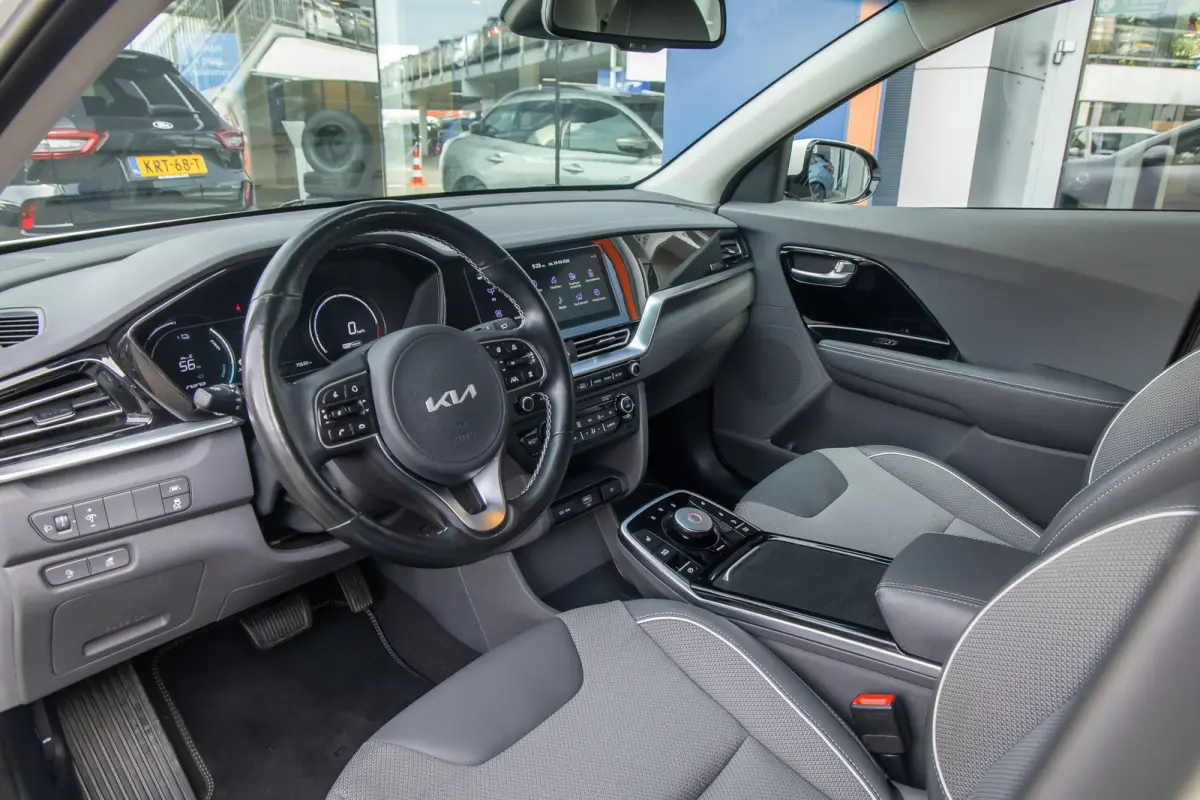 DynamicLine 64 kWh | Apple Carplay/Android Auto | Stuur/Stoel verwarming | Adaptive Cruise Control | Camera | Achteruitrijcamera | Apple Carplay/Android Auto|telefoonintegratie premium | Cru
