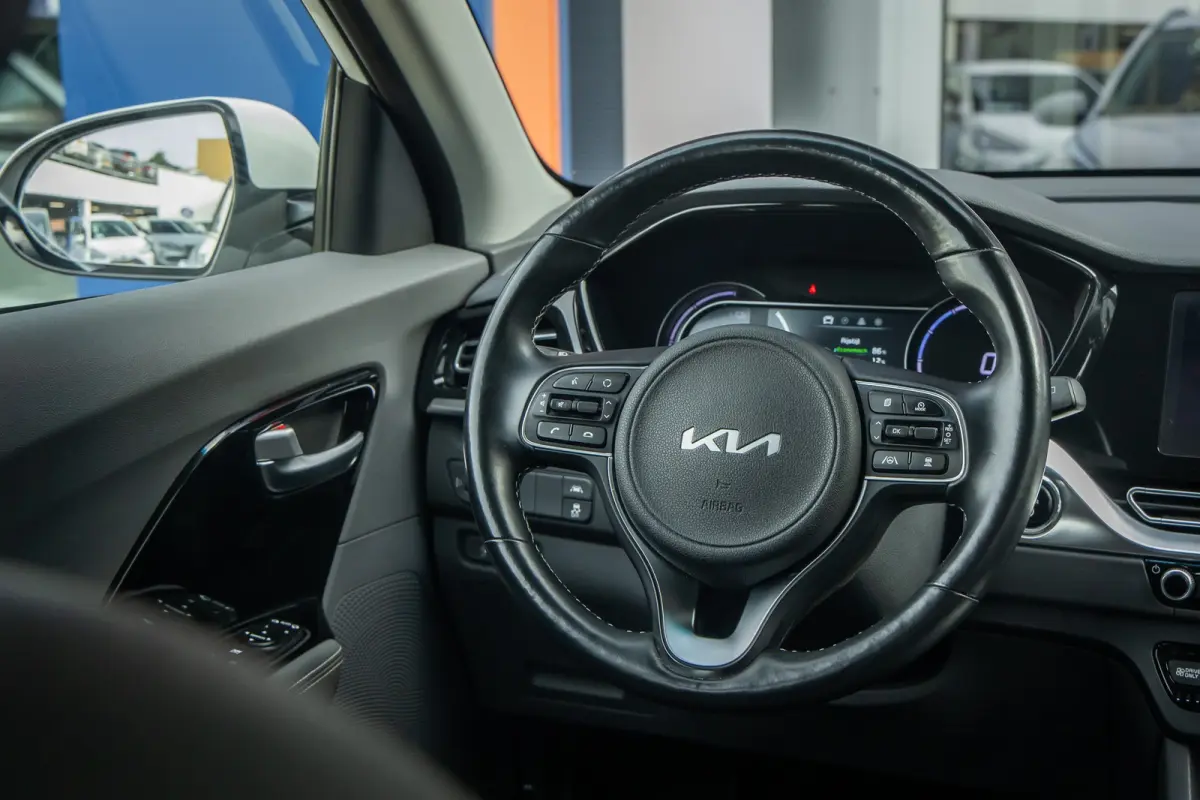 DynamicLine 64 kWh | Apple Carplay/Android Auto | Stuur/Stoel verwarming | Adaptive Cruise Control | Camera | Achteruitrijcamera | Apple Carplay/Android Auto|telefoonintegratie premium | Cru