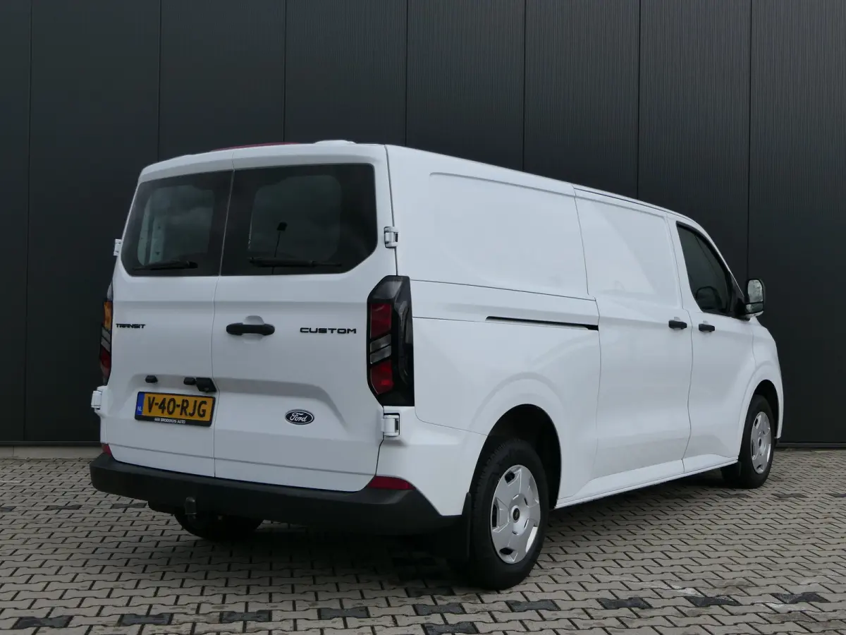 300 2.0 TDCI L2H1 Trend 170pk Automaat | Trekhaak | Camera | Stoelverwarming | LED Koplampen | CarPlay/Android Auto | Bijrijdersbank