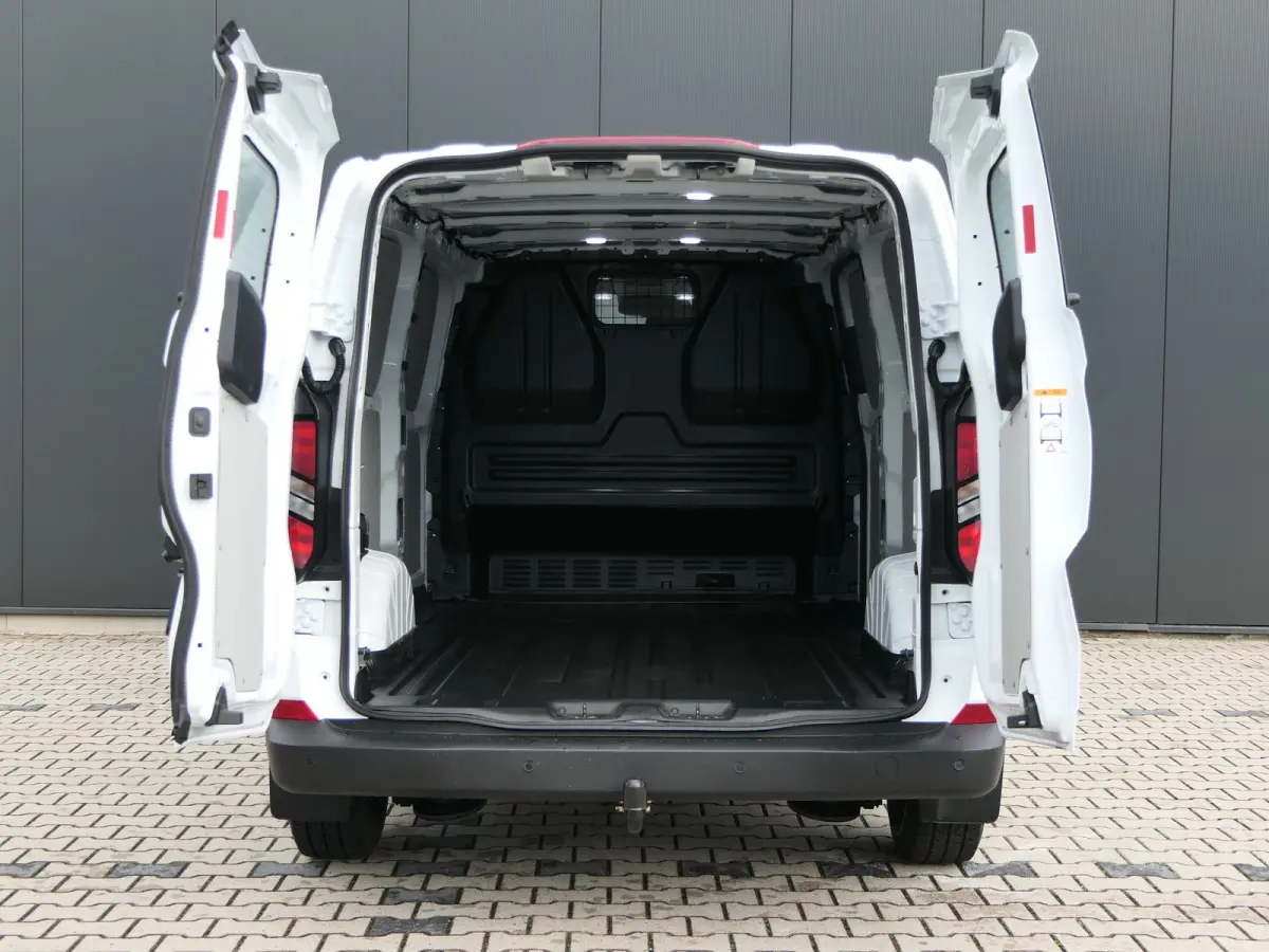 300 2.0 TDCI L2H1 Trend 170pk Automaat | Trekhaak | Camera | Stoelverwarming | LED Koplampen | CarPlay/Android Auto | Bijrijdersbank