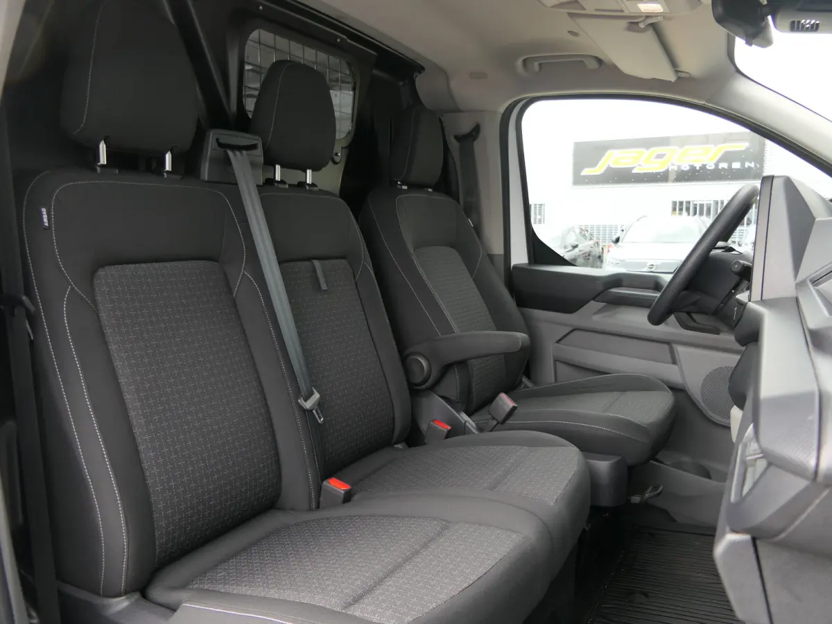 300 2.0 TDCI L2H1 Trend 170pk Automaat | Trekhaak | Camera | Stoelverwarming | LED Koplampen | CarPlay/Android Auto | Bijrijdersbank