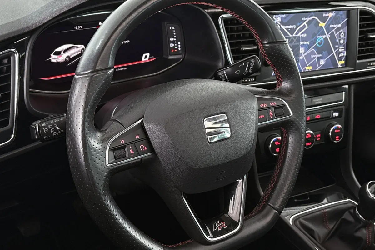 1.5 TSI FR Business Intense Panoramadak Virtual Cockpit