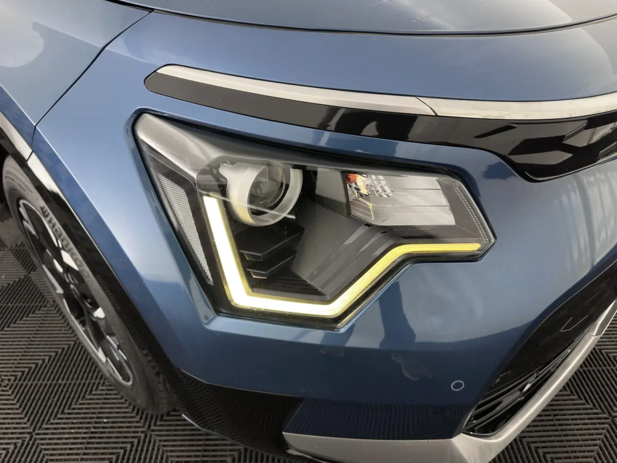DynamicLine 64.8 kWh [3-Fase-11kW] {SoH-100%} (INCL-BTW) Aut. *LEATHER-FABRIC | ADAPTIVE-CRUISE | DIGI-COCKPIT | KEYLESS | CAMERA | DAB | COMFORTSEATS | SHIFTPADDLES | ECC | PDC | CARPLAY | 