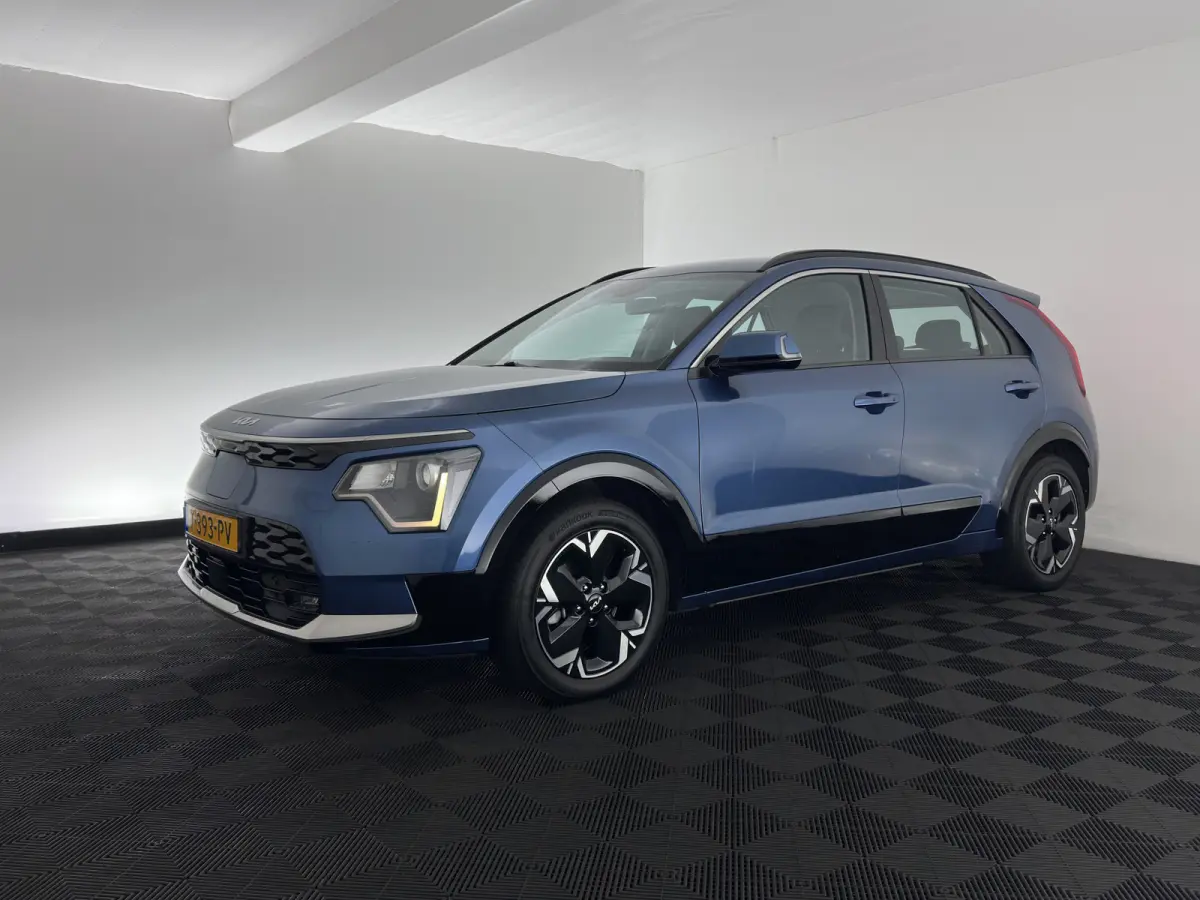 DynamicLine 64.8 kWh [3-Fase-11kW] {SoH-100%} (INCL-BTW) Aut. *LEATHER-FABRIC | ADAPTIVE-CRUISE | DIGI-COCKPIT | KEYLESS | CAMERA | DAB | COMFORTSEATS | SHIFTPADDLES | ECC | PDC | CARPLAY | 