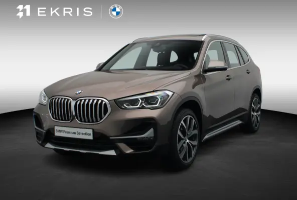 sDrive20i Orange Edition | High Executive | Audio Media Pack | Parking Pack | Trekhaak  | Panoramadak | Head Up Display | HiFi | 18''