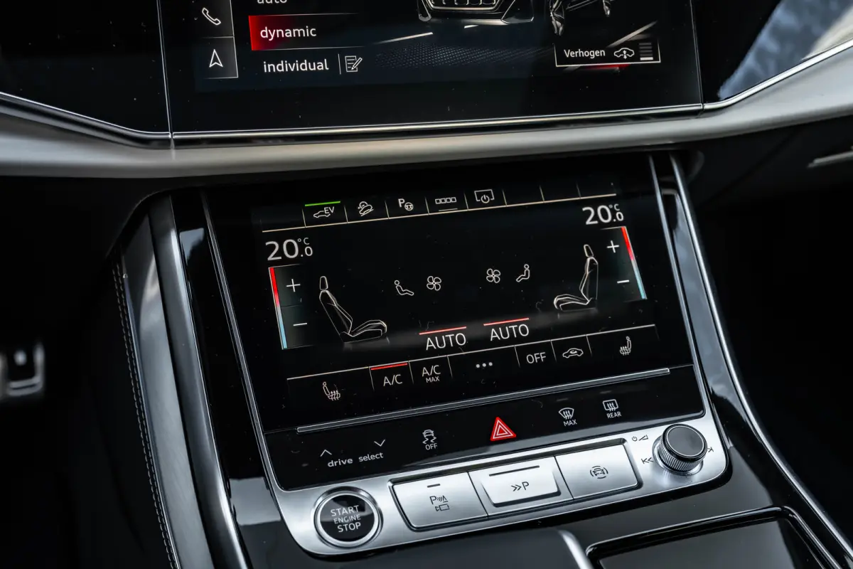 55 TFSI e 290 kW / 394 pk tiptronic quattro Pro Line S | Adaptive air suspension sport | Adaptive cruise control | Audi Connect diensten