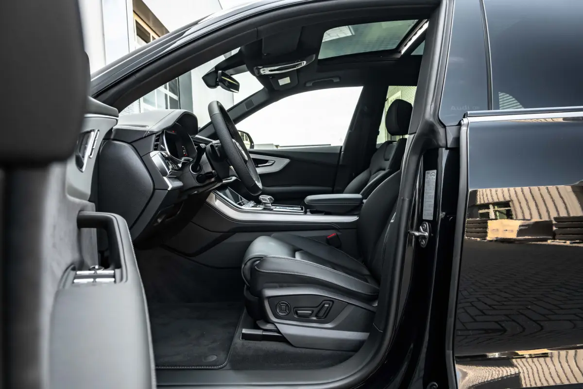 55 TFSI e 290 kW / 394 pk tiptronic quattro Pro Line S | Adaptive air suspension sport | Adaptive cruise control | Audi Connect diensten
