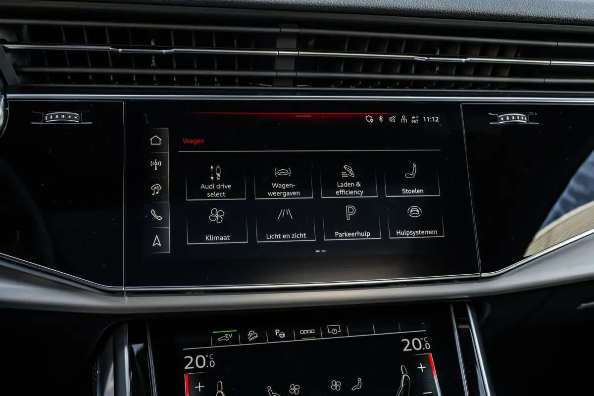 55 TFSI e 290 kW / 394 pk tiptronic quattro Pro Line S | Adaptive air suspension sport | Adaptive cruise control | Audi Connect diensten