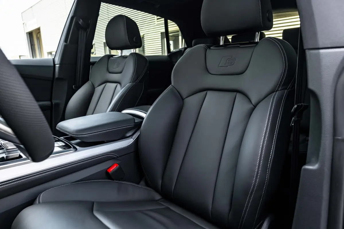 55 TFSI e 290 kW / 394 pk tiptronic quattro Pro Line S | Adaptive air suspension sport | Adaptive cruise control | Audi Connect diensten