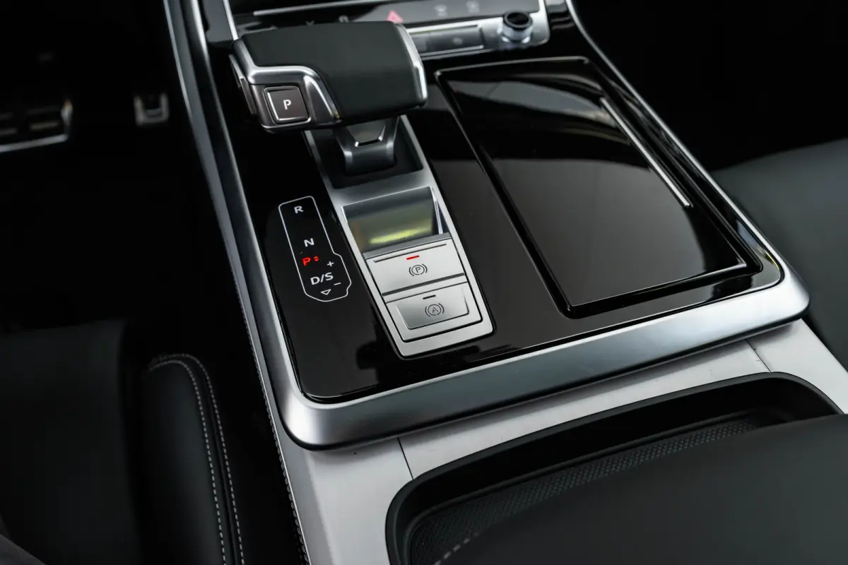 55 TFSI e 290 kW / 394 pk tiptronic quattro Pro Line S | Adaptive air suspension sport | Adaptive cruise control | Audi Connect diensten