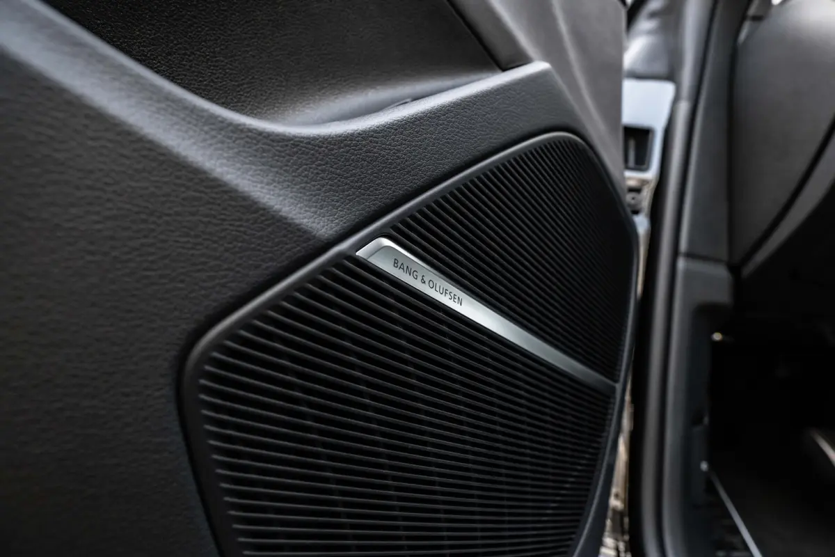 55 TFSI e 290 kW / 394 pk tiptronic quattro Pro Line S | Adaptive air suspension sport | Adaptive cruise control | Audi Connect diensten