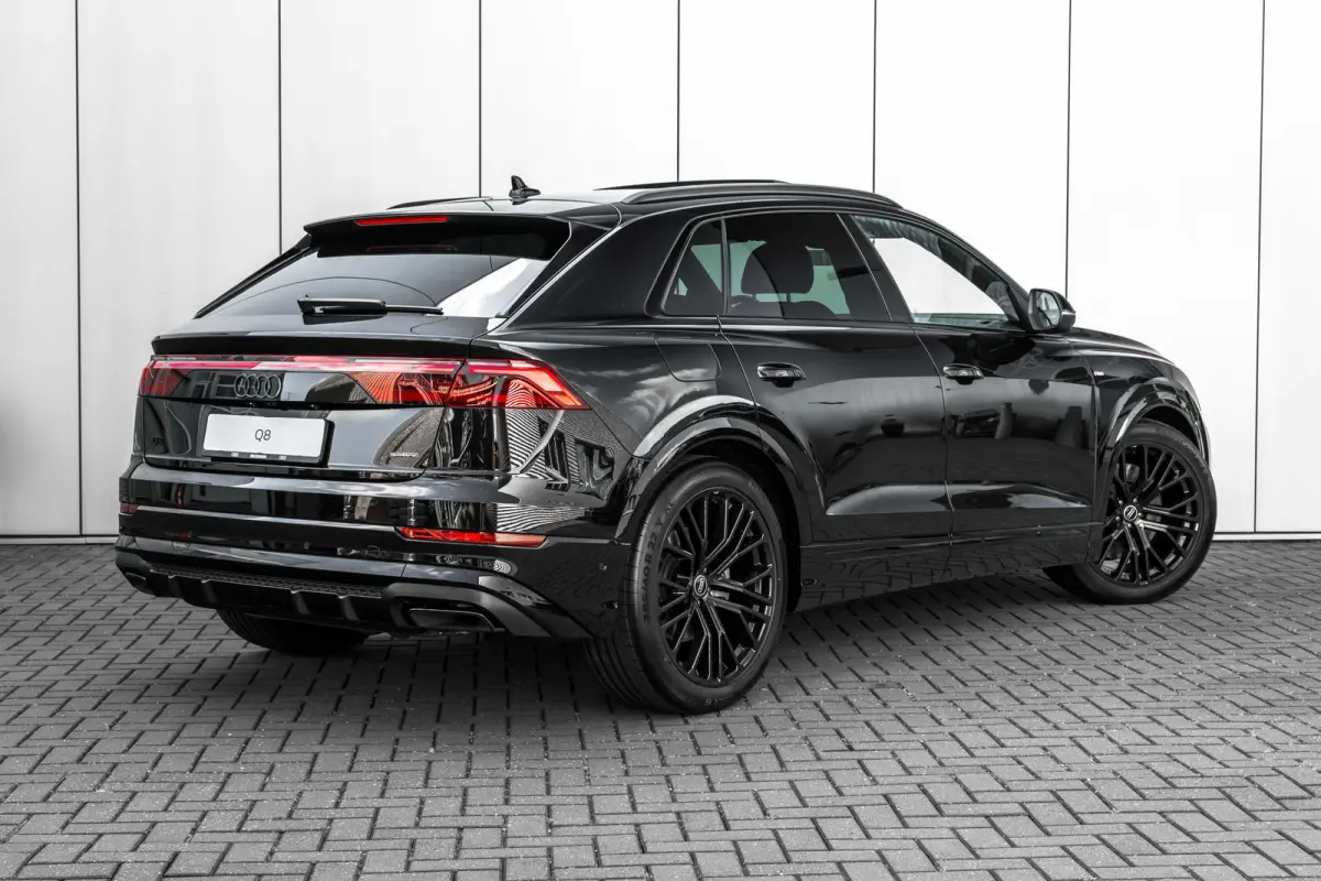 55 TFSI e 290 kW / 394 pk tiptronic quattro Pro Line S | Adaptive air suspension sport | Adaptive cruise control | Audi Connect diensten