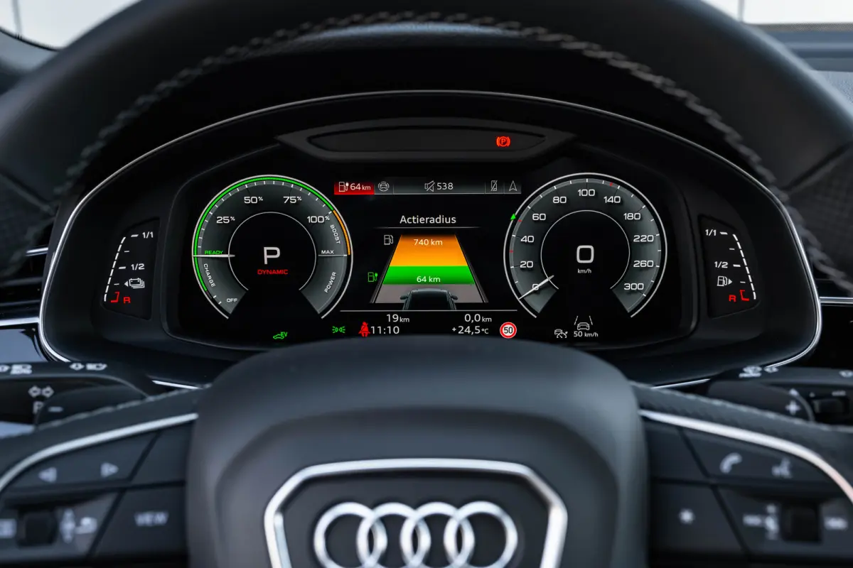 55 TFSI e 290 kW / 394 pk tiptronic quattro Pro Line S | Adaptive air suspension sport | Adaptive cruise control | Audi Connect diensten