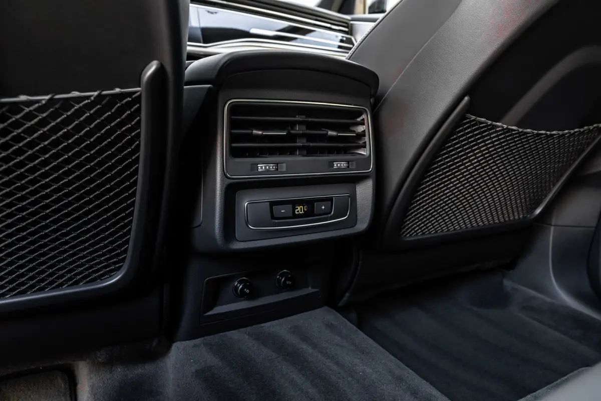 55 TFSI e 290 kW / 394 pk tiptronic quattro Pro Line S | Adaptive air suspension sport | Adaptive cruise control | Audi Connect diensten