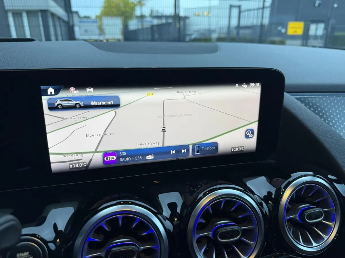 180 AMG Line MILD-HYBRID PANO LEER HEAD UP