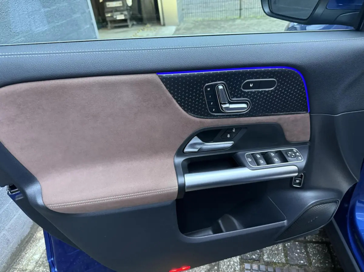 180 AMG Line MILD-HYBRID PANO LEER HEAD UP