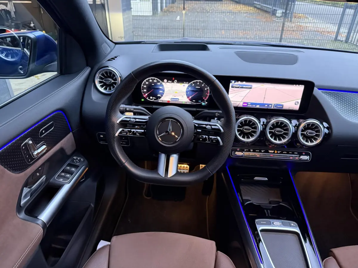 180 AMG Line MILD-HYBRID PANO LEER HEAD UP