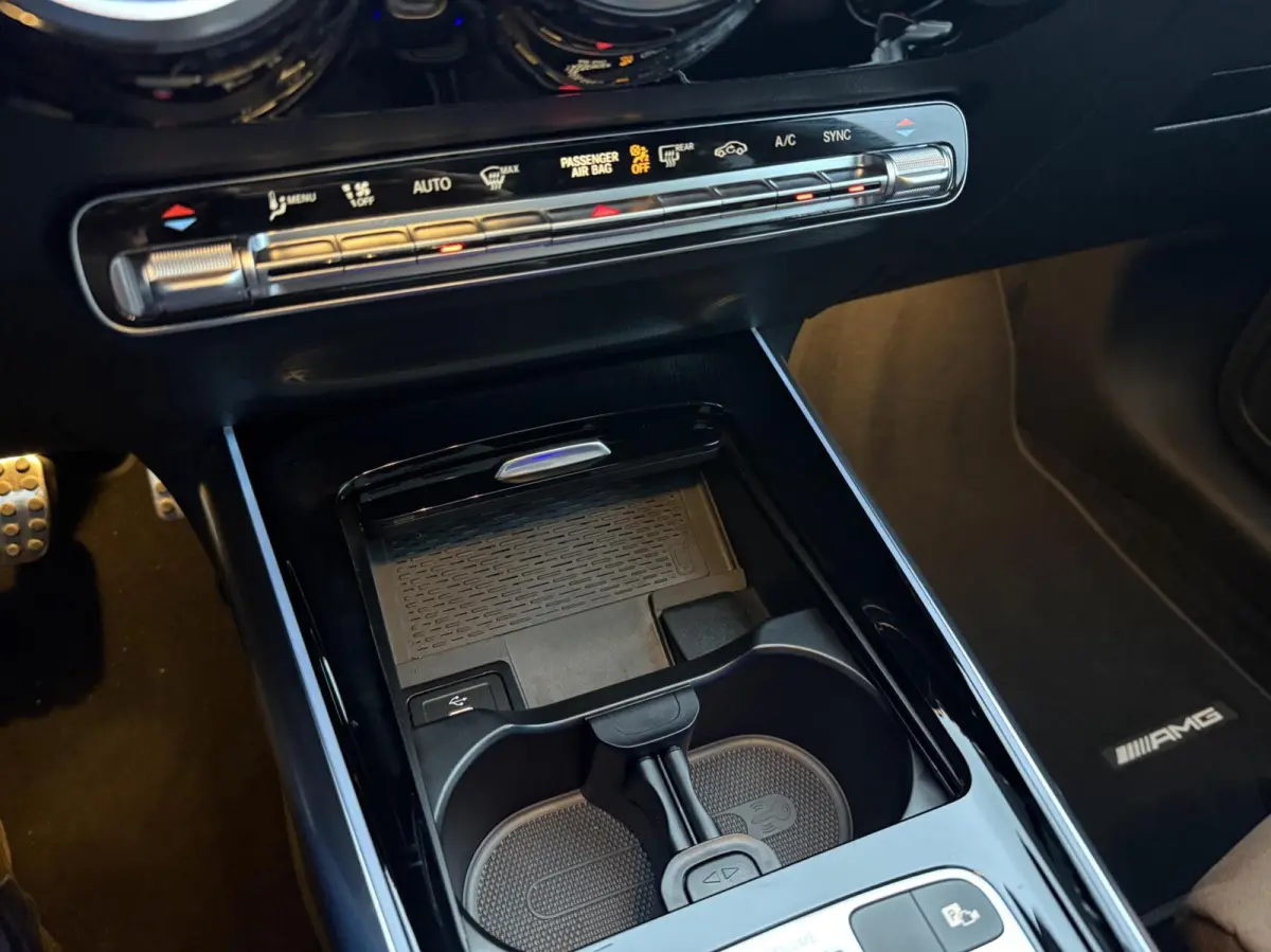 180 AMG Line MILD-HYBRID PANO LEER HEAD UP